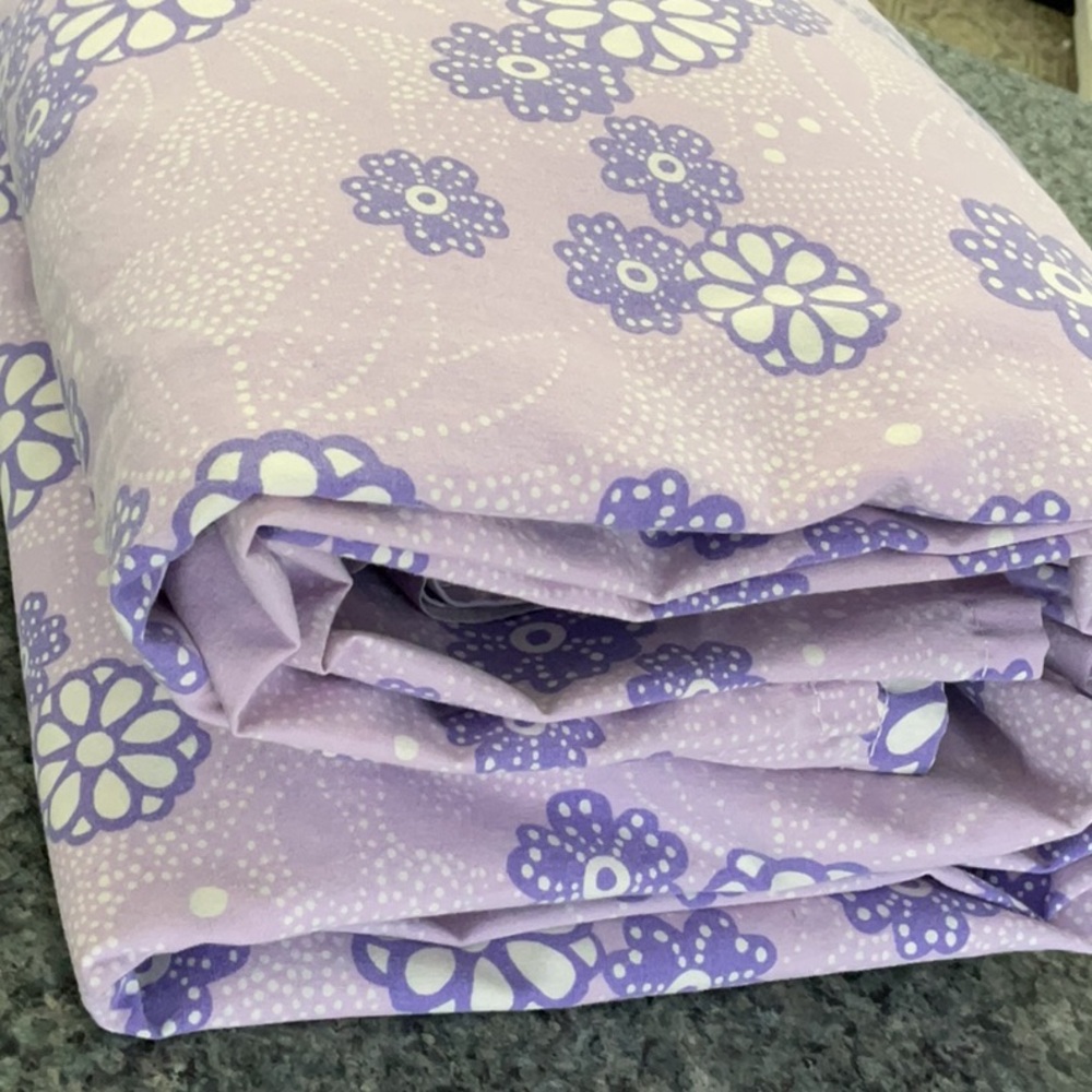 Vintage purple top flat sheet. Double/full.
